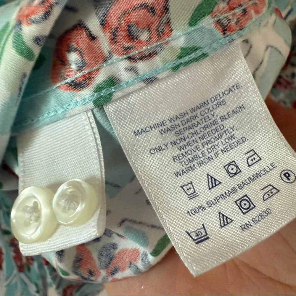 ❇️Lands' End Women's Aqua and Red Floral Button Down Shirt 2 for $22❇️ - Picture 4 of 5